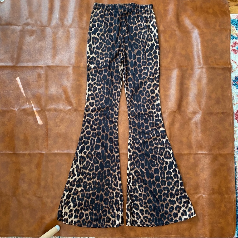 Nasty Gal NWOT Leopard Print Flare Pants | High Waisted | Leggings | 2